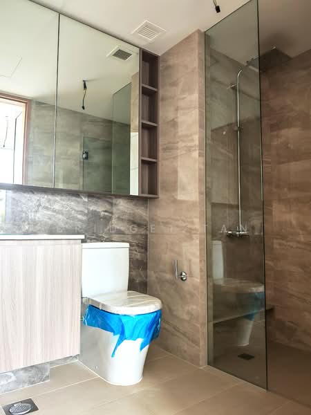 The Botany at Dairy Farm, 3 Dairy Farm Walk, 2 Bedrooms, 743 sqft, Condominium For Rent, by Bridget Tan, 500091897 - Master Bathroom - PropertyGuru.com.sg