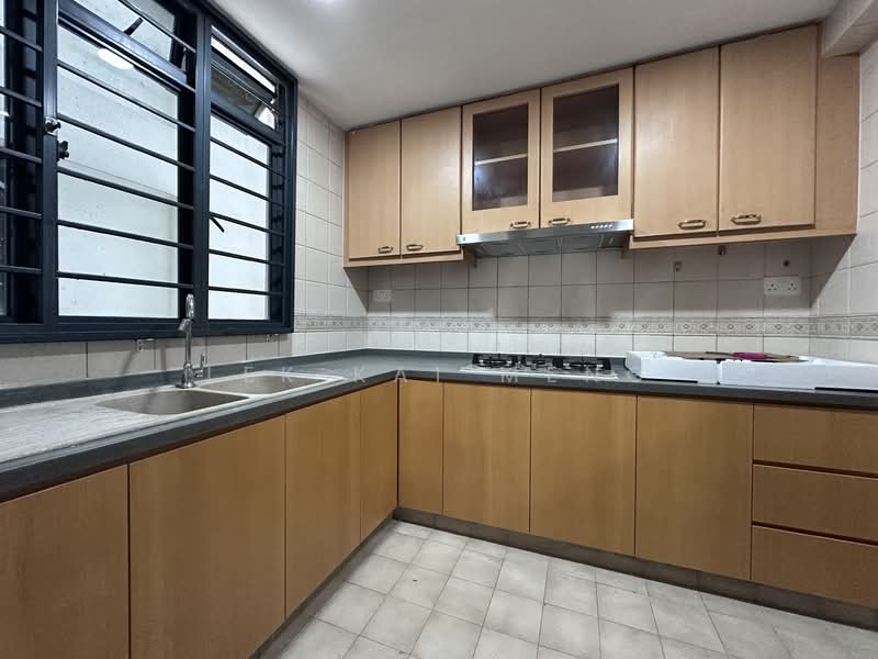 Regentville, 6 Hougang Street 92, 3 Bedrooms, 1,076 sqft, Condominium For Rent, by Lek Kai Meng, 500091909 - Kitchen - PropertyGuru.com.sg