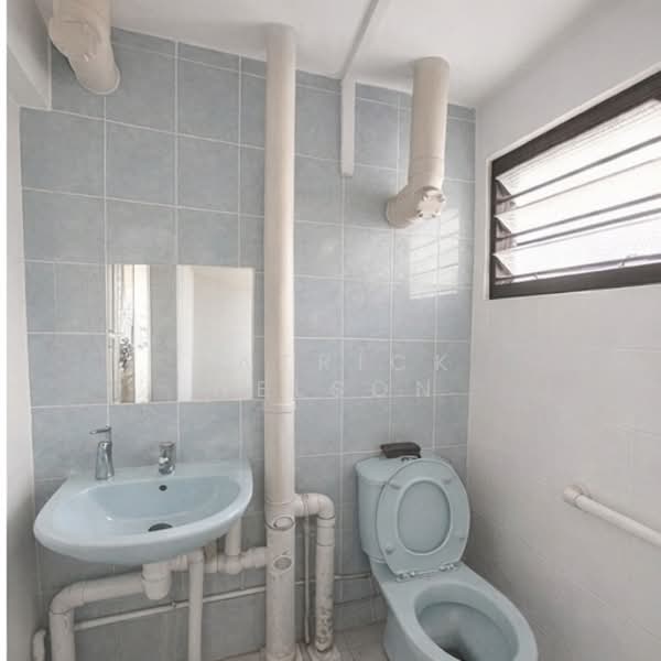 10 Eunos Crescent HDB Flat For Sale at S$ 608,000 | PropertyGuru Singapore - Bathroom