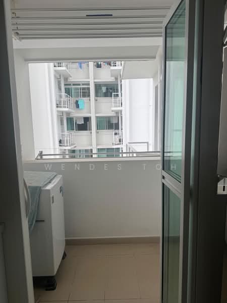 41A Margaret Drive HDB Flat For Sale at S$ 920,000 | PropertyGuru Singapore - Balcony