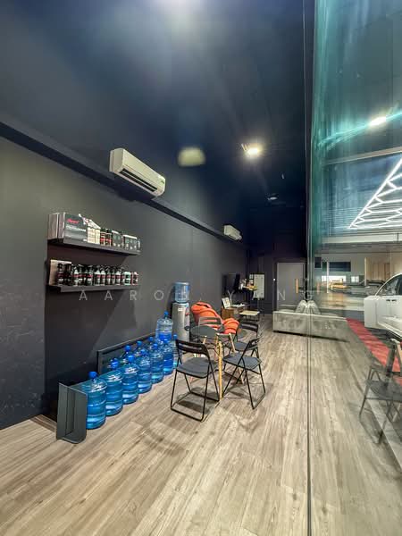 REVV, 1 Corporation Drive, Boon Lay / Jurong / Tuas, 1,755 sqft, Factory / Workshop (B2) For Sale, by Aaron Yang, 500091973 - Interior - CommercialGuru.com.sg