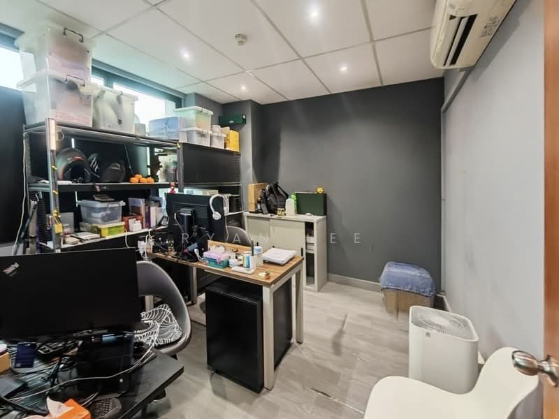 Redhill Forum, 16 Jalan Kilang Timor, 969 sqft, Light Industrial (B1) For Sale, by Ryan Lee, 500091990 - Work Room 1 - CommercialGuru.com.sg