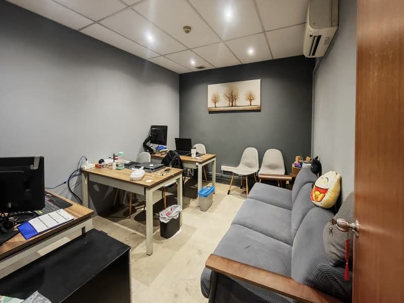 Redhill Forum, 16 Jalan Kilang Timor, 969 sqft, Light Industrial (B1) For Sale, by Ryan Lee, 500091990 - Work Room 3 - CommercialGuru.com.sg