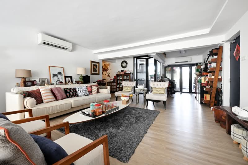 Lutheran Towers Apartment For Sale at S$ 2,590,000 | PropertyGuru Singapore - Living Room