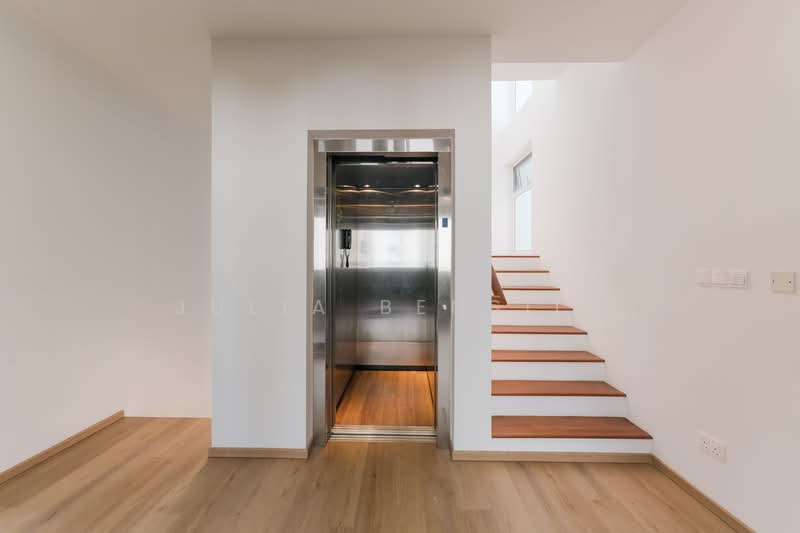 Thomson Garden Estate Semi-Detached House For Sale at S$ 7,500,000 | PropertyGuru Singapore - Lift