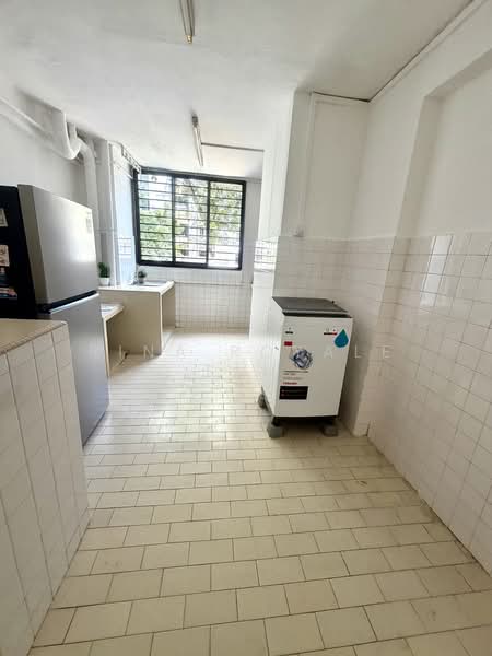 620 Hougang Avenue 8, 620 Hougang Avenue 8, 2 Bedrooms, 743 sqft, HDB Flat For Rent, by Rina Royale Tan, 500092011 - Kitchen - PropertyGuru.com.sg