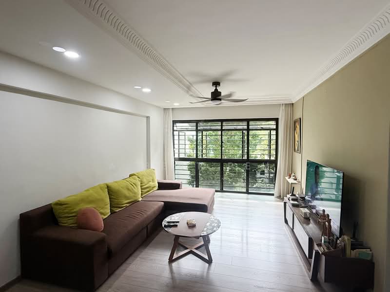 520 Woodlands Drive 14 HDB Flat For Sale at S$ 618,000 | PropertyGuru Singapore - Living Room