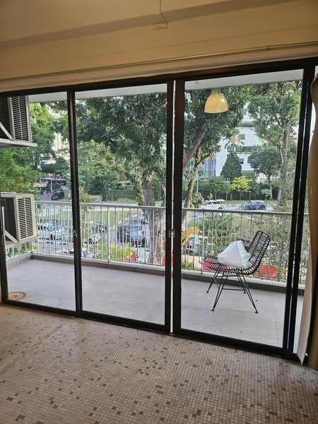 Rainbow Mansions, 122 - 128B, Grange Road, Tanglin / Holland / Bukit Timah, 3 Bedrooms, 1,500 sqft, Condominium For Rent, by Amy Chong, 500092043 - Balcony - PropertyGuru.com.sg