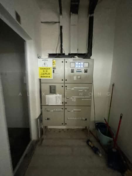 Rare Jurong Gateway Commercial Space – Financial, Commercial School, Office, Retail Opportunity!, 131 Jurong Gateway Road, 1,184 sqft, Shop / Shophouse For Rent, by Alex KF Wong 黄国峰, 500092056 - Interior - CommercialGuru.com.sg