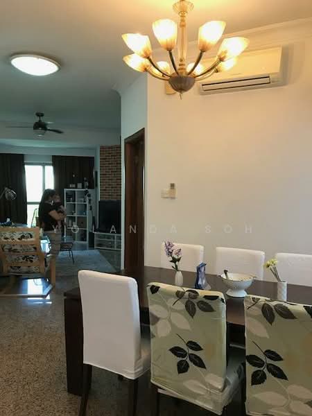 The Bayshore, 28 Bayshore Road, 2 Bedrooms, 980 sqft, Condominium For Rent, by Yolanda Soh, 500092084 - Living Room - PropertyGuru.com.sg