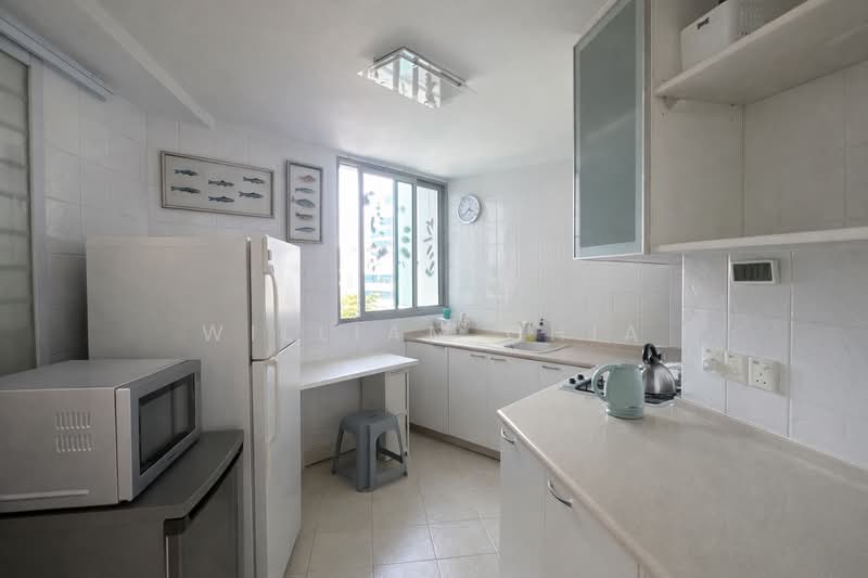 Bishan Point Condominium For Sale at S$ 2,780,000 | PropertyGuru Singapore - Kitchen