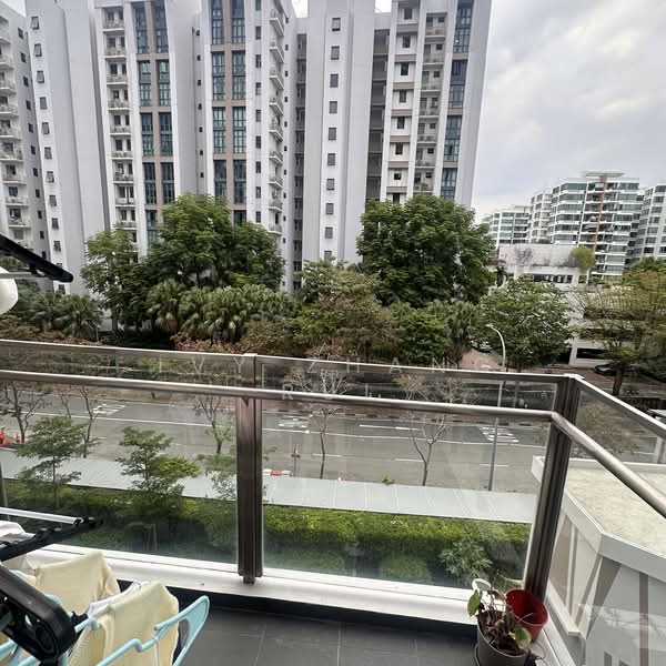 Urban Vista Condominium For Sale at S$ 938,000 | PropertyGuru Singapore - Balcony