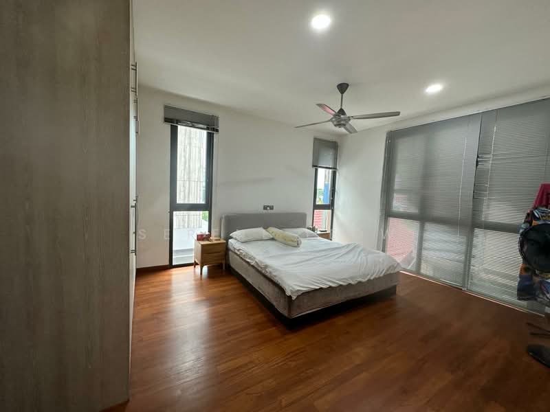 For Rent - Beautiful detached at Changi Road