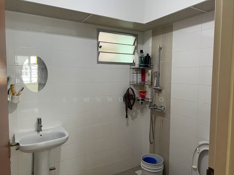 115C Canberra Walk, 115C Canberra Walk, 3 Bedrooms, 990 sqft, HDB Flat For Rent, by Esmund Teo, 500092124 - Bathroom - PropertyGuru.com.sg
