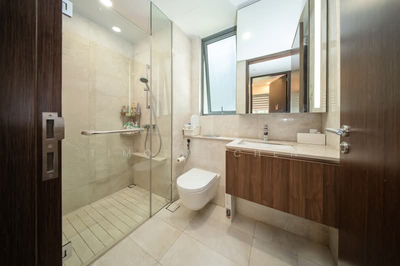 JadeScape Condominium For Sale at S$ 2,585,000 | PropertyGuru Singapore - Bathroom