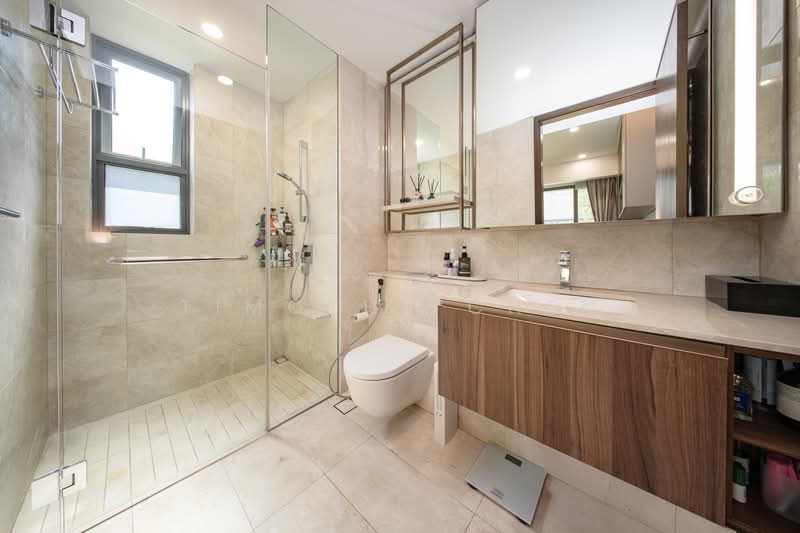 JadeScape Condominium For Sale at S$ 2,585,000 | PropertyGuru Singapore - Bathroom