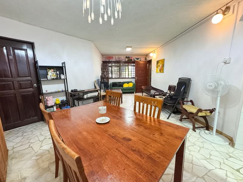 54 Pipit Road HDB Flat For Sale at S$ 550,000 | PropertyGuru Singapore - Living Room