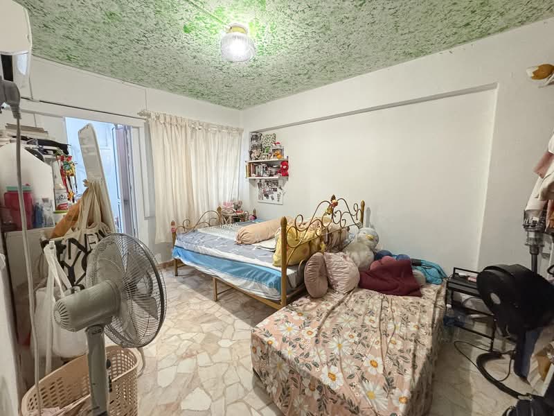 54 Pipit Road HDB Flat For Sale at S$ 550,000 | PropertyGuru Singapore - Bedroom