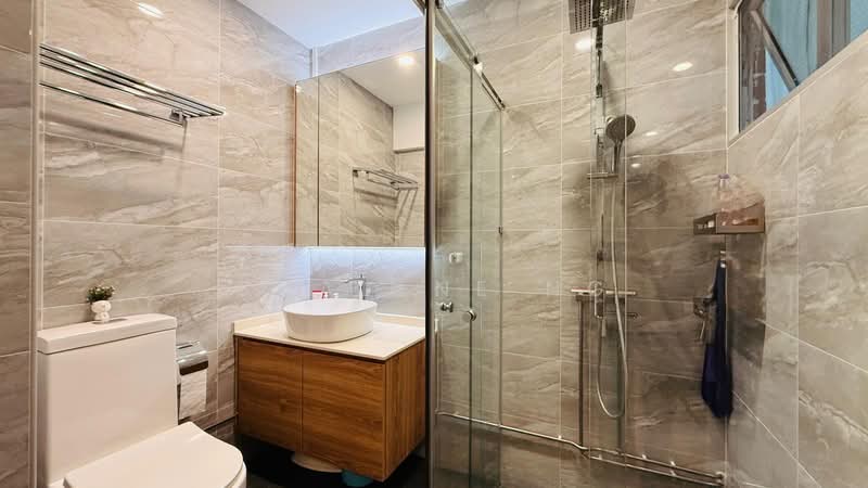 231 Bishan Street 23 HDB Flat For Sale at S$ 1,320,000 | PropertyGuru Singapore - Bathroom