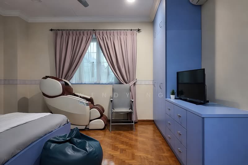 High Ceiling, Basement, Move-in SemiD Near MyVillage Semi-Detached House For Sale at S$ 4,200,000 | PropertyGuru Singapore - Bedroom