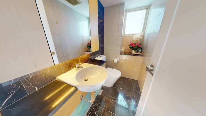 Lilydale Condominium For Sale at S$ 2,550,000 | PropertyGuru Singapore - Bathroom
