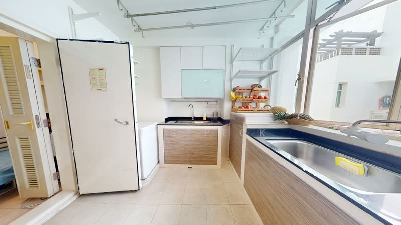 Lilydale Condominium For Sale at S$ 2,550,000 | PropertyGuru Singapore - Kitchen