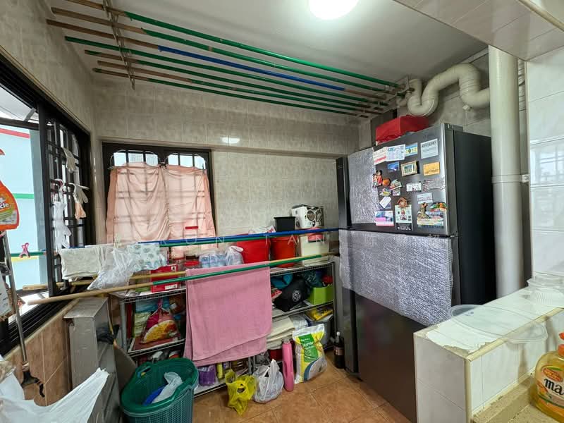 309 Canberra Road, 309 Canberra Road, 3 Bedrooms, 1,506 sqft, HDB Flat For Rent, by Baron Tan 陈鼎超, 500092179 - Kitchen - PropertyGuru.com.sg