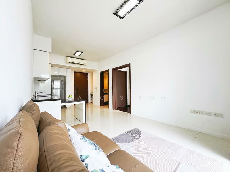 Cheap 1 Bedroom Condo for Sale!!! Walk to MRT!!! Condominium For Sale at S$ 838,000 | PropertyGuru Singapore - Living Room