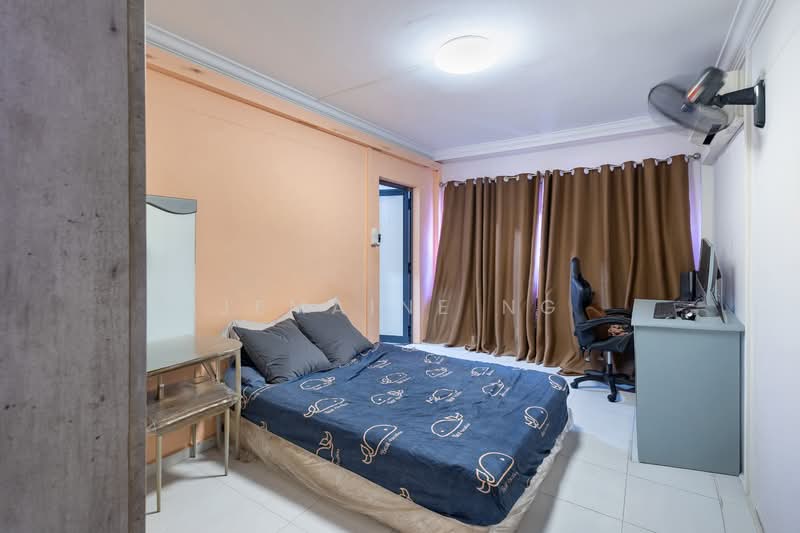 758 Pasir Ris Street 71 HDB Flat For Sale at S$ 780,000 | PropertyGuru Singapore - Bedroom