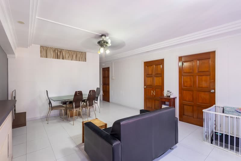 758 Pasir Ris Street 71 HDB Flat For Sale at S$ 780,000 | PropertyGuru Singapore - Living Room