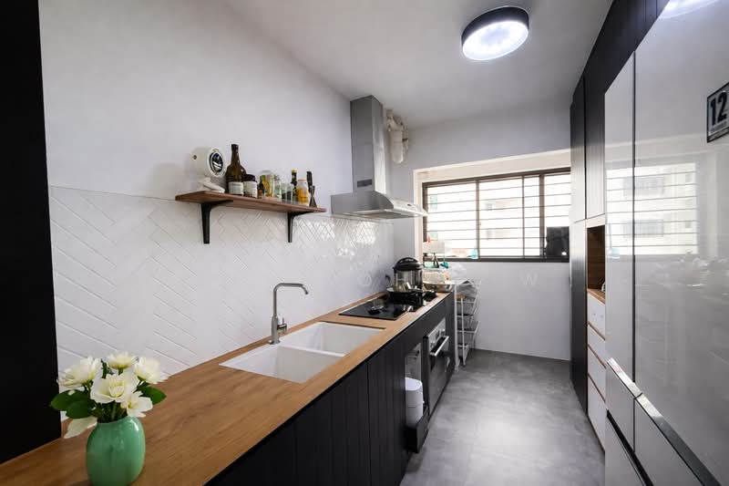 548B Segar Road HDB Flat For Sale at S$ 649,999 | PropertyGuru Singapore - Kitchen