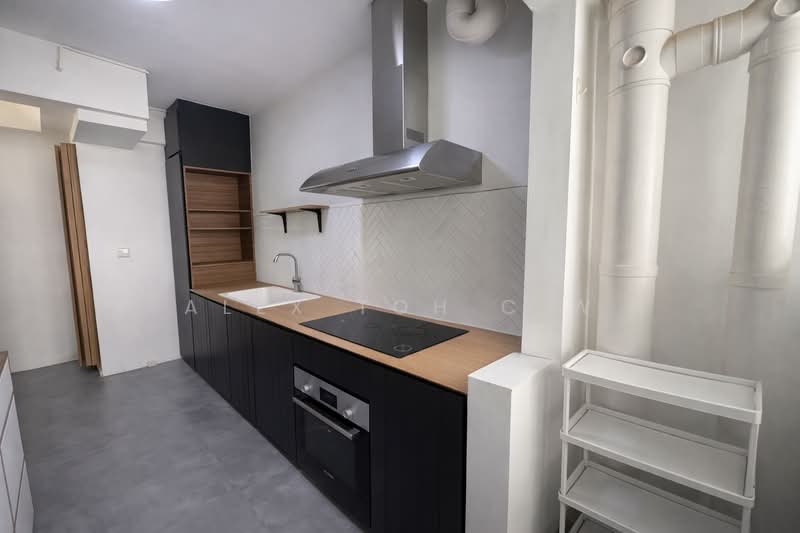 548B Segar Road HDB Flat For Sale at S$ 649,999 | PropertyGuru Singapore - Kitchen