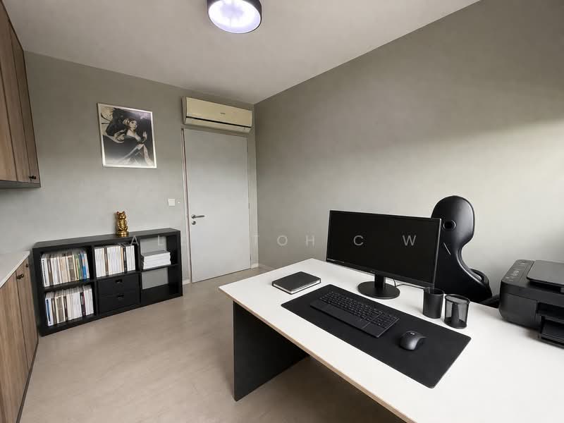 548B Segar Road HDB Flat For Sale at S$ 649,999 | PropertyGuru Singapore - Study