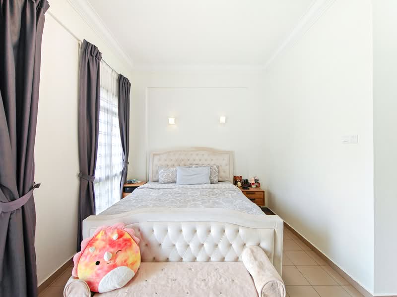 Silahis Apartments Apartment For Sale at S$ 2,250,000 | PropertyGuru Singapore - Bedroom