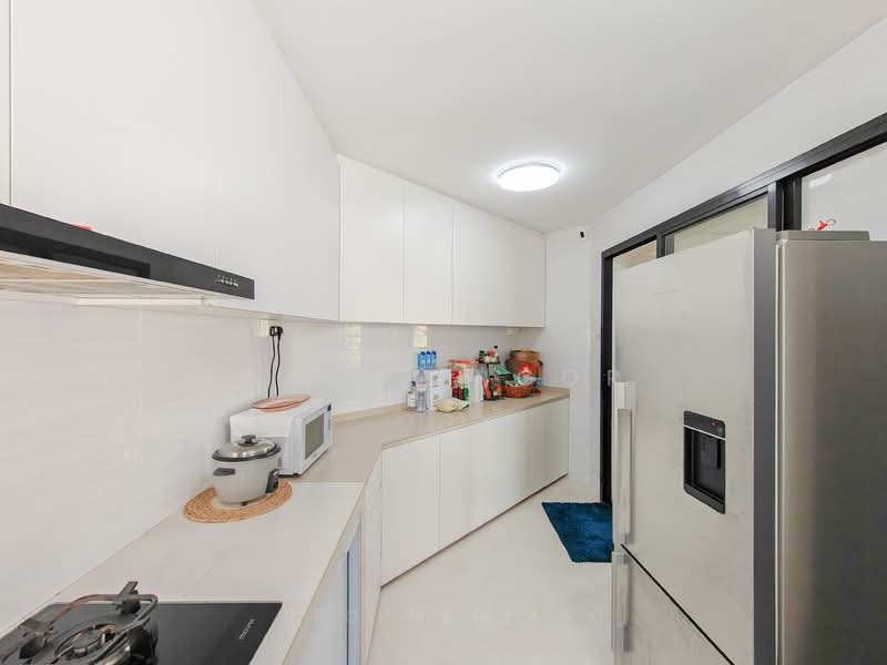 Silahis Apartments Apartment For Sale at S$ 2,250,000 | PropertyGuru Singapore - Kitchen