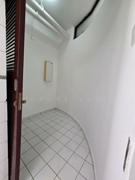 Cascadale Condominium For Sale at S$ 2,000,000 | PropertyGuru Singapore - Helper room