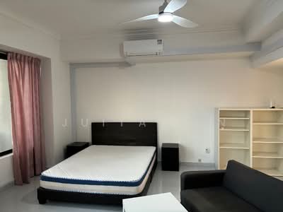 For Rent - International Plaza