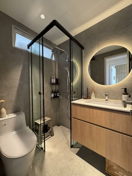 Walk to Farrer Park, Bendemeer or Lavender MRT ! City Center Living! Condominium For Sale at S$ 1,699,999 | PropertyGuru Singapore - Common Toilet