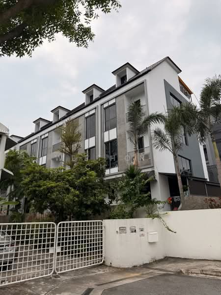 ⭐⭐⭐LANDED7772@STRATA TERRACE Home Lift with Basement 1 km to Tao Nan (D15) 5rm, , 5 Bedrooms, 3,552 sqft, Cluster House For Sale, by WeeThong Chai, 500092211 - Exterior - PropertyGuru.com.sg