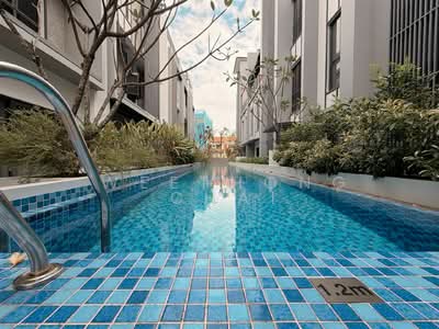 For Sale - ⭐⭐LANDED7772@STRATA TERRACE Home Lift with Basement 1 km to Tao Nan (D15) 5rm