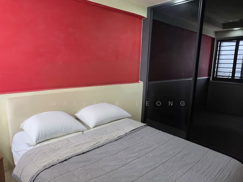 228 Serangoon Avenue 4 HDB Flat For Sale at S$ 650,000 | PropertyGuru Singapore - Bedroom