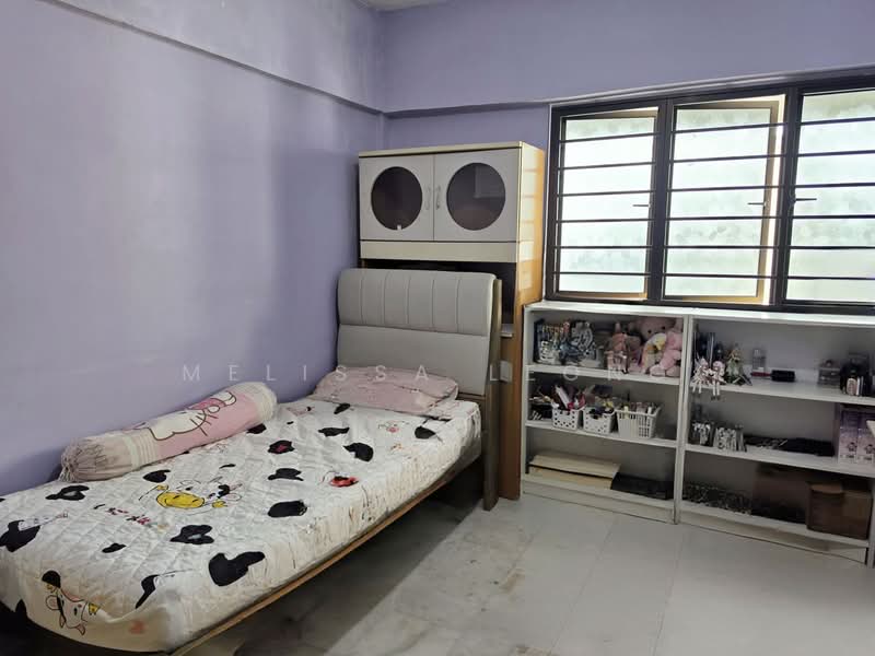 228 Serangoon Avenue 4 HDB Flat For Sale at S$ 650,000 | PropertyGuru Singapore - Bedroom
