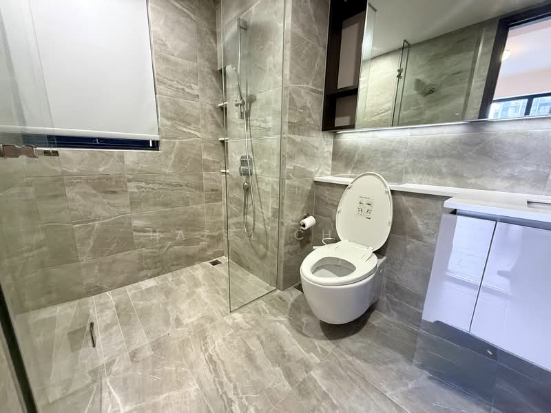 Lake Grande, 2 Jurong Lake Link, 2 Bedrooms, 775 sqft, Condominium For Rent, by Hazel Chan, 500092219 - Bathroom - PropertyGuru.com.sg