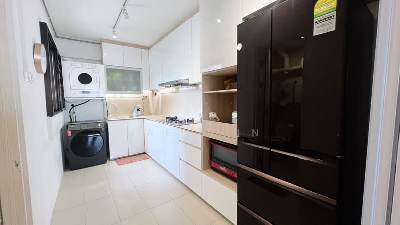 179 Bishan Street 13 HDB Flat For Sale at S$ 1,098,888 | PropertyGuru Singapore - Kitchen