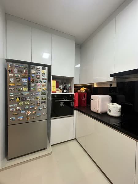 440C Bukit Batok West Avenue 8 HDB Flat For Sale at S$ 815,000 | PropertyGuru Singapore - Kitchen