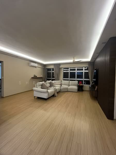 440C Bukit Batok West Avenue 8 HDB Flat For Sale at S$ 815,000 | PropertyGuru Singapore - Living Room