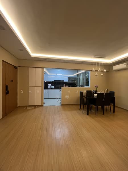 440C Bukit Batok West Avenue 8 HDB Flat For Sale at S$ 815,000 | PropertyGuru Singapore - Living Room