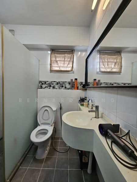 326A Anchorvale Road HDB Flat For Sale at S$ 700,000 | PropertyGuru Singapore - Bathroom