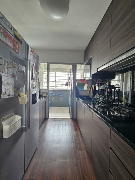 326A Anchorvale Road HDB Flat For Sale at S$ 700,000 | PropertyGuru Singapore - Kitchen