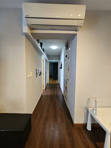 326A Anchorvale Road HDB Flat For Sale at S$ 700,000 | PropertyGuru Singapore - Corridor